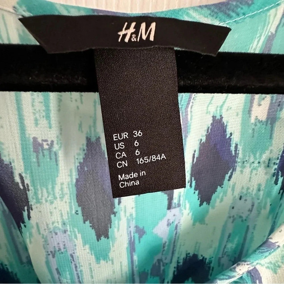 H&M Blue Ikat Pattern Pleated High Low Tank Top Sleeveless Dress Size 6 - Picture 3 of 7